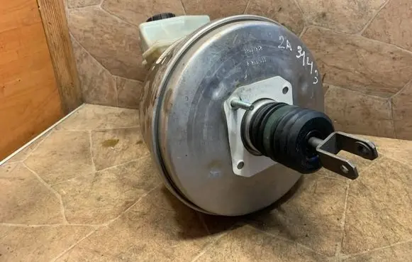 Mercedes-Benz GL X166 Brake booster A1664300530