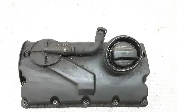 Volkswagen PASSAT B5.5 Rocker cam cover 038103475N