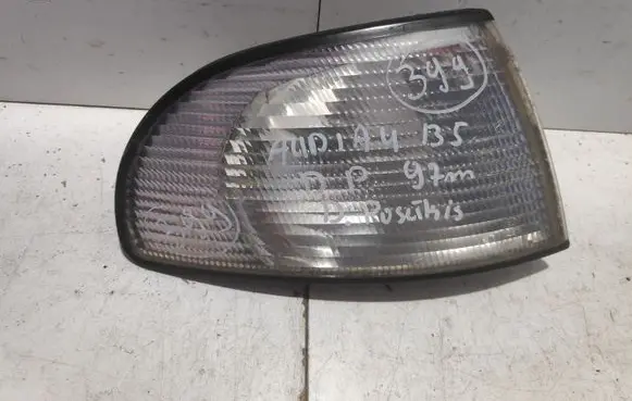 Audi A4 S4 B5 8D Front indicator light
