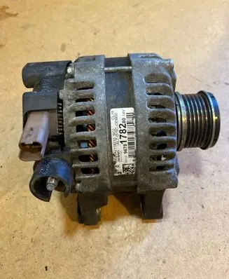 Citroen C3 Aircross Generator/alternator 9678178280 MS1042118210