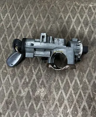 Mazda 626 Ignition lock SL31