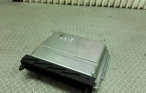 Volvo S70 V70 V70 XC Engine control unit/module 0281001776
