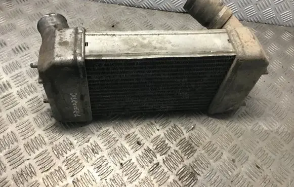 Land Rover Discovery Intercooler radiator