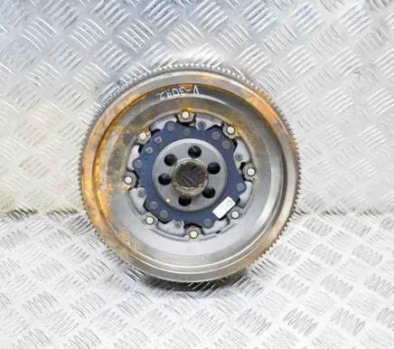 Audi Q3 F3 Flywheel 05E105266D