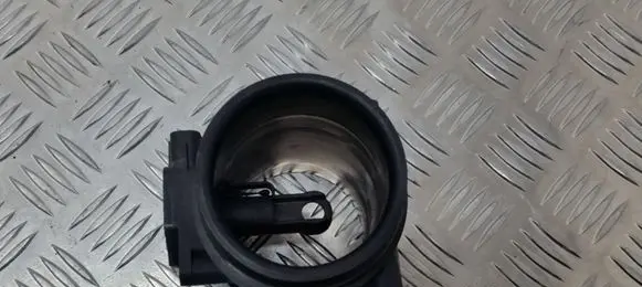 Volvo V70 Mass air flow meter 9202199 MB1974080040