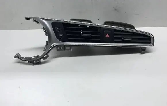 KIA Ceed Dash center air vent grill 97410A2200