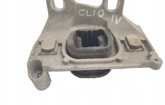 Renault Clio IV Gearbox mounting bracket
