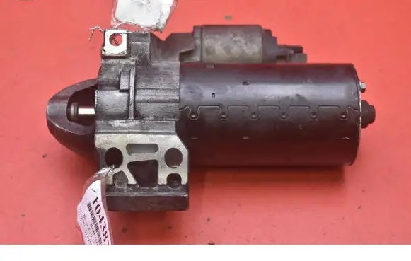BMW 5 F10 F11 Starter motor 8570383-01