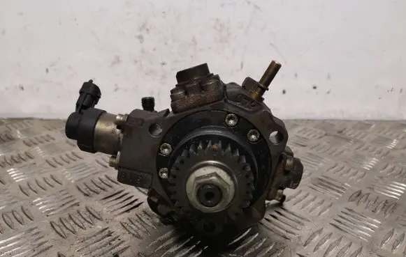 Renault Koleos I Fuel injection high pressure pump 0445010170