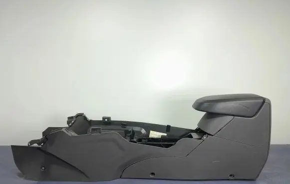 Ford Kuga I Center console