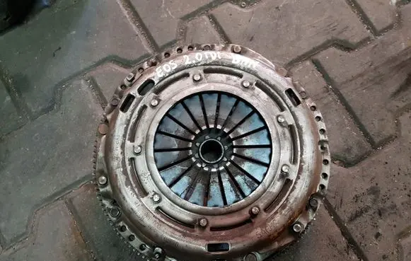 Volkswagen Golf V Clutch set kit 06F105266N