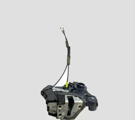 Toyota Avensis T270 Front door lock