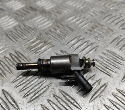 Audi A3 S3 8V Fuel injector 06L906036L 0261500246