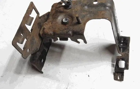 Citroen DS4 ABS pump bracket 9657424980