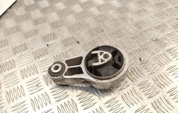 Mini One - Cooper Coupe R56 Engine mount bracket