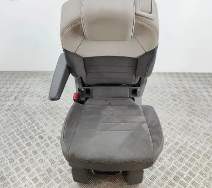 Volkswagen Multivan T7 Rear seat 7T0885063R