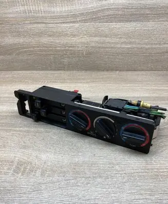 BMW 5 E34 Climate control unit 8351651
