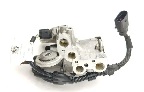 Porsche Panamera (970) Air suspension valve block 97035907704