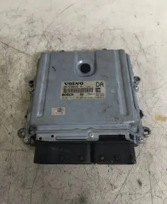 Volvo V50 Engine control unit/module 30729826 0281012103