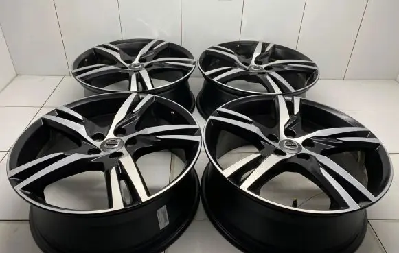 Volvo XC40 R19 alloy rim 
