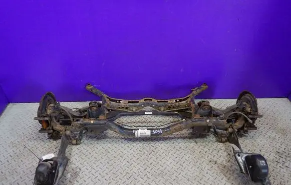 Volkswagen Golf V Rear axle beam 