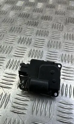Chrysler Grand Voyager V Air flap motor/actuator M8679001
