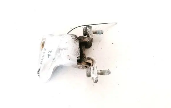 Mitsubishi Carisma Rear door lower hinge