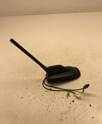 Volkswagen Golf Cross Aerial GPS antenna