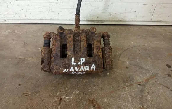 Nissan Navara D22 Front brake caliper ZACISKNAVARA