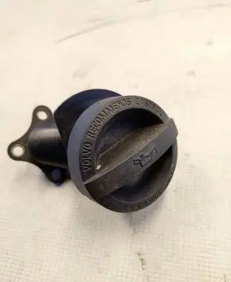 Volvo V50 Oil filler cap 31330189 PA66GF15 SWEDEN