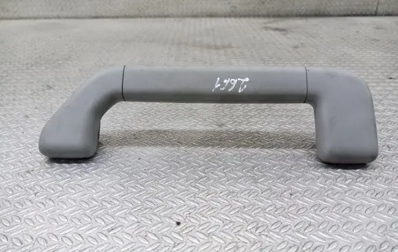 Volkswagen Touareg I Front interior roof grab handle
