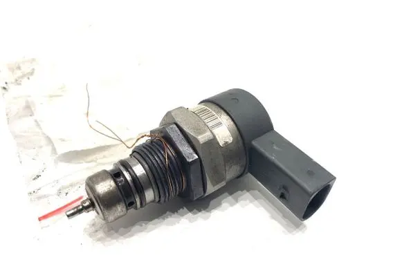 Audi A6 C7 Fuel pressure regulator 0281006254