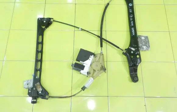 Audi TT TTS Mk2 Front door window regulator with motor 8J0837462D 17AB145