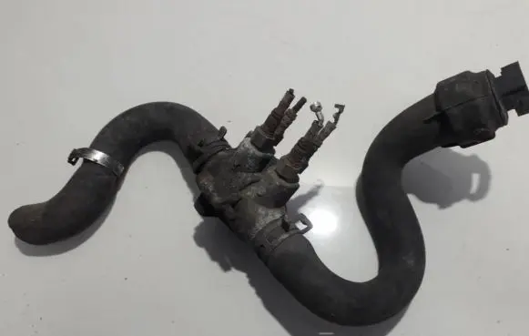 Renault Laguna I Engine coolant pipe/hose