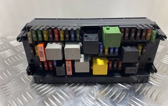 Mercedes-Benz CLS C218 X218 Fuse box set a2129007024