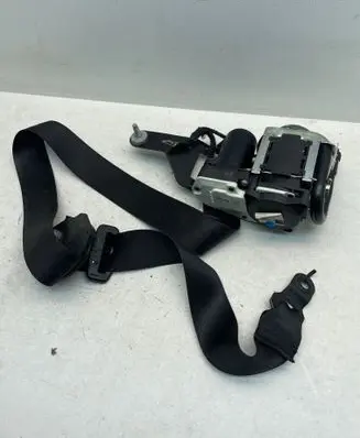 Mercedes-Benz E W212 Front seatbelt 620048100