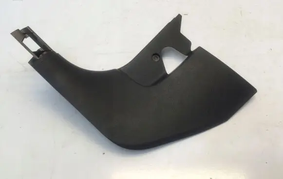 Foot area side trim