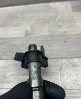 BMW 5 F10 F11 Fuel injector 7805430