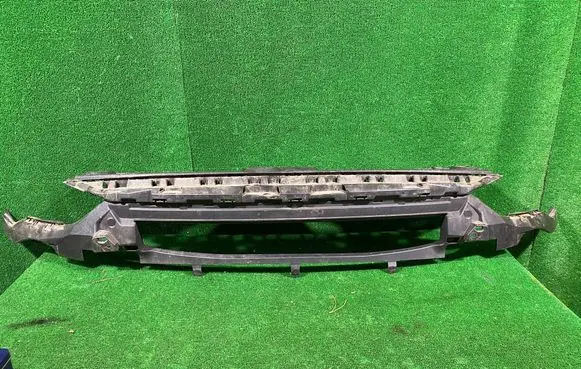 Opel Corsa F Front grill 9829535680