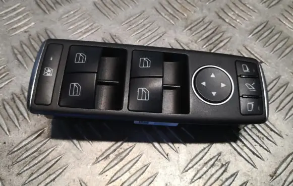 Mercedes-Benz C W204 Electric window control switch 2049055402 A2049055402
