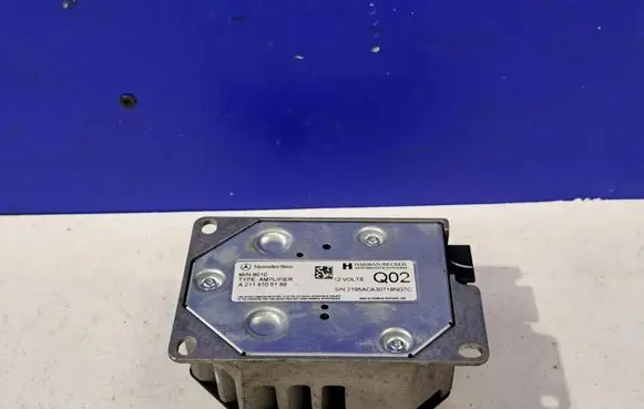 Mercedes-Benz E W212 Sound amplifier A2118705189