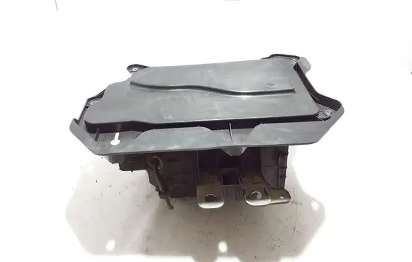 Battery bracket