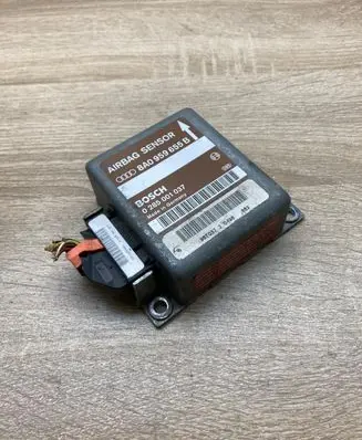 Audi A4 S4 B5 8D Airbag control unit/module 8A0959655B 0285011037