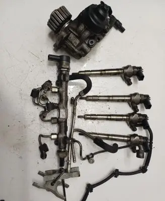 Volkswagen PASSAT B8 Fuel injection system set 0445110469 04L130755E 04L089D