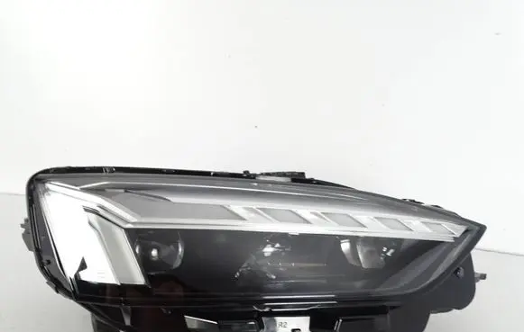 Audi A5 Headlight/headlamp 8W6941040