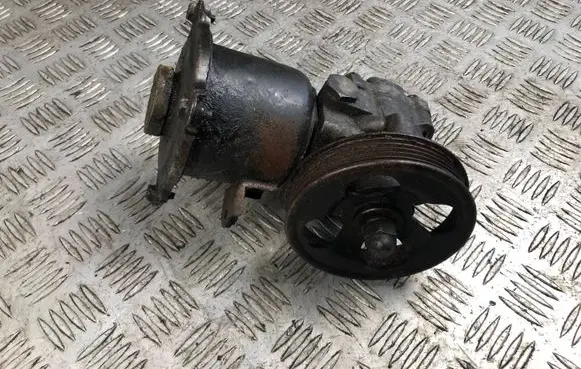 Subaru Forester SF Power steering pump 47801004