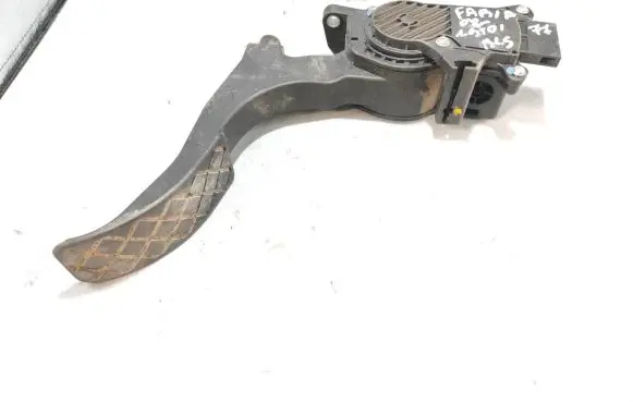 Skoda Fabia Mk2 (5J) Accelerator throttle pedal 6Q1721503F 884237999 0280755063