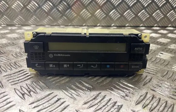 Volkswagen PASSAT B5 Climate control unit 5HB00761702