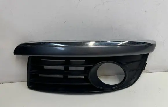 Volkswagen Jetta V Front fog light trim/grill 1K0853665K