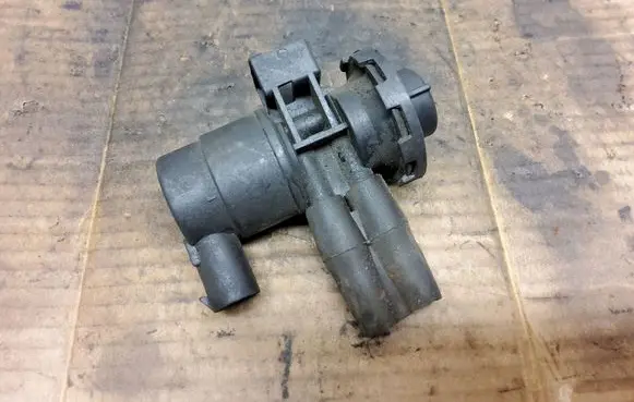 Chrysler Neon II Turbo solenoid valve 4669475